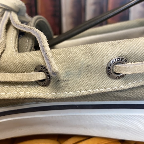 Sperry Top-sider flat boat shoes size 8 One small light stain shown in picture - Picture 6 of 7